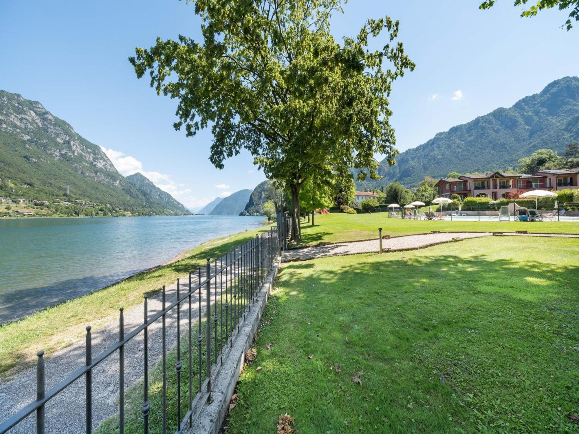 Spacious Apartment In Idro With Shared Pool Crone Exterior photo