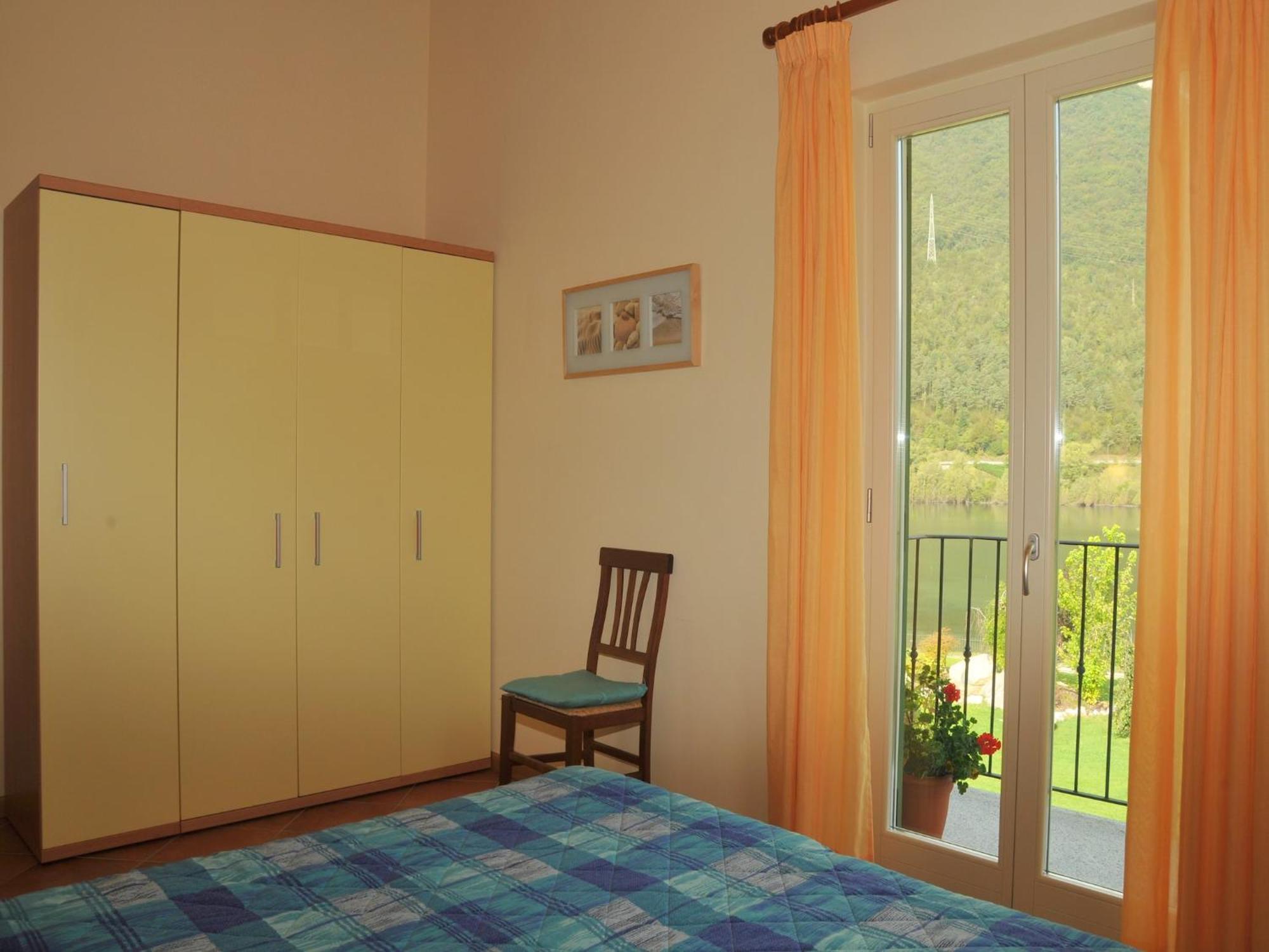 Spacious Apartment In Idro With Shared Pool Crone Exterior photo
