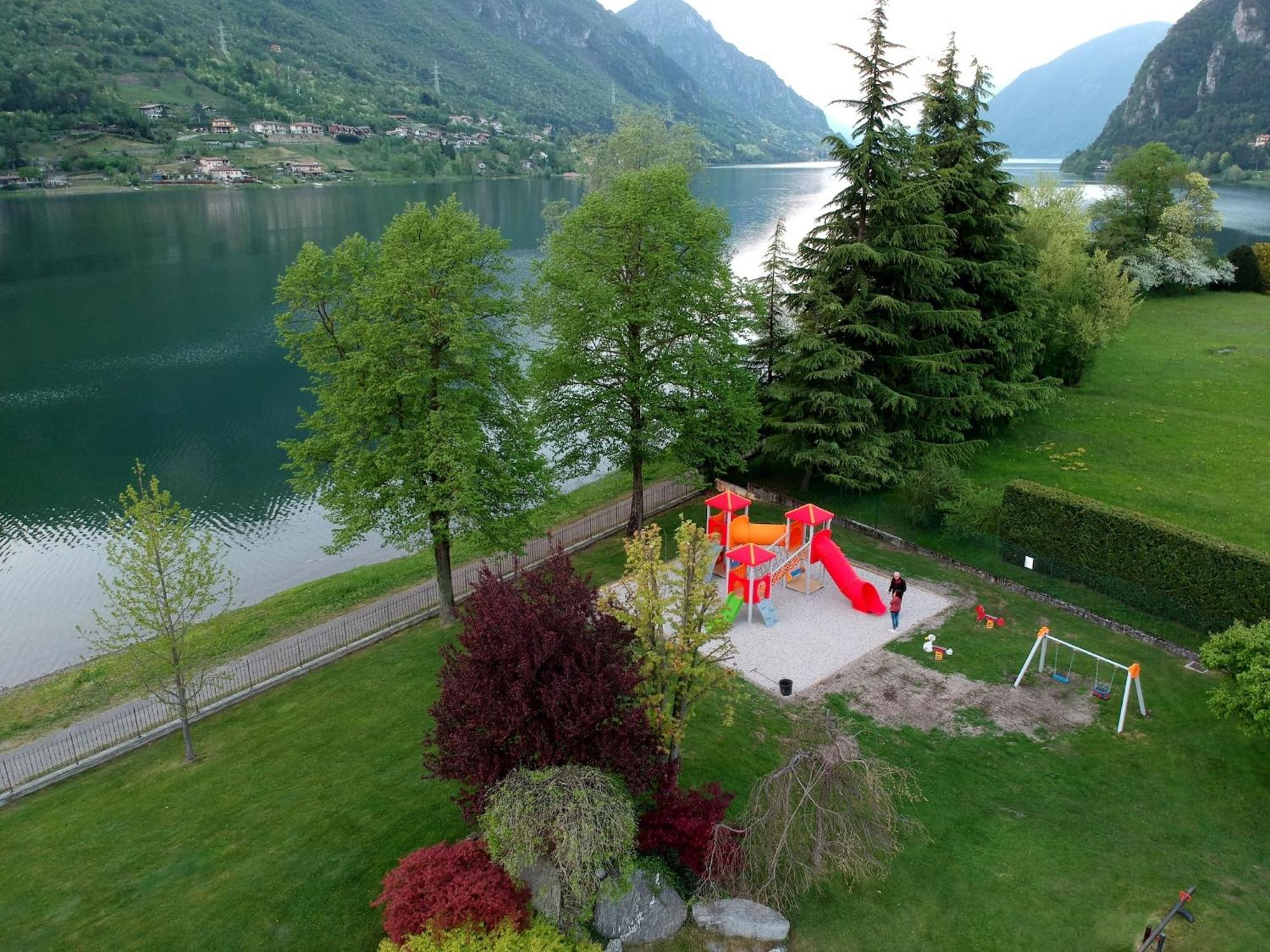 Spacious Apartment In Idro With Shared Pool Crone Exterior photo
